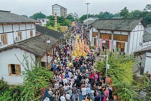 萨卡：对没能赢球感到沮丧 现在球队的防守肯定比上赛季更好